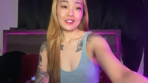 stoneyluna online show from January 7, 2026, 2:14 am