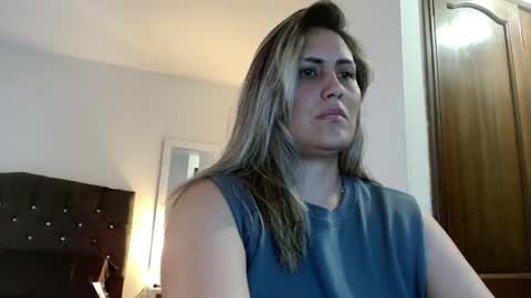 storm_hanks online show from December 2, 2025, 2:28 am