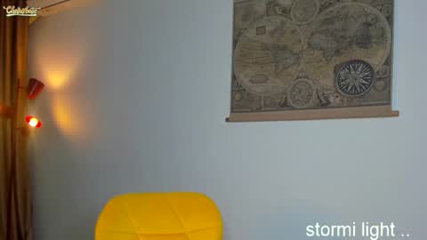 Snapshot of stormi_light chatting on October 30, 2025, 8:42 pm Stormi online show from October 30, 2025, 8:42 pm