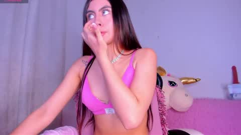 stormi_th online show from April 6, 2026, 3:04 am