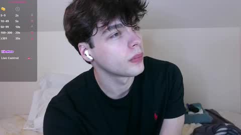 str11111 online show from March 3, 2025, 1:53 am