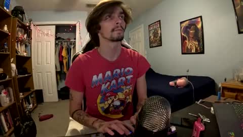 str8whiteboy21 online show from December 8, 2024, 5:07 am