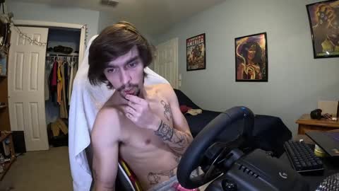 str8whiteboy21 online show from December 11, 2024, 7:46 pm