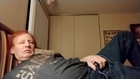 straddlemy1111 online show from December 23, 2025, 5:05 am