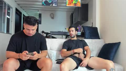 straight__friends online show from November 21, 2025, 3:11 pm