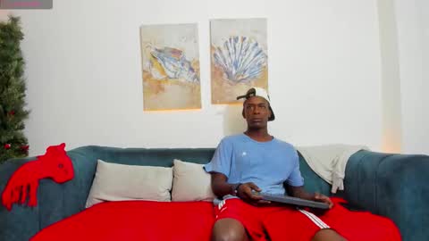 Snapshot of straight__friends chatting on February 18, 2026, 2:24 pm straight__friends online show from February 18, 2026, 2:24 pm