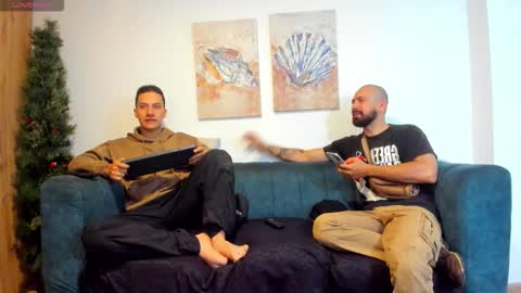 Snapshot of straight__friends chatting on February 28, 2026, 2:51 pm straight__friends online show from February 28, 2026, 2:51 pm