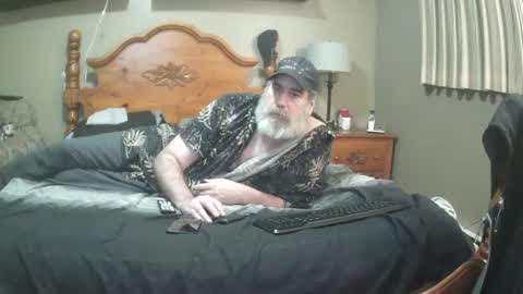 Straightbear4you online show from February 17, 2025, 3:36 am