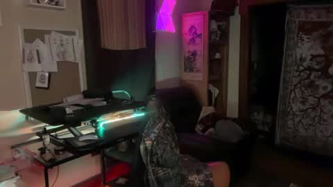 Snapshot of straightishd chatting on March 27, 2026, 5:57 am Cowboy Zuhly online show from March 27, 2026, 5:57 am