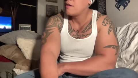 Snapshot of straightsurfer808 chatting on November 8, 2025, 10:26 am straightsurfer808 online show from November 8, 2025, 10:26 am