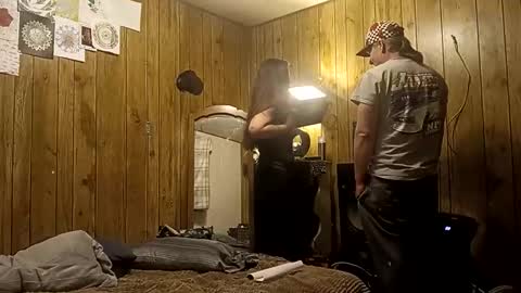 straighttoy online show from February 4, 2026, 1:28 pm