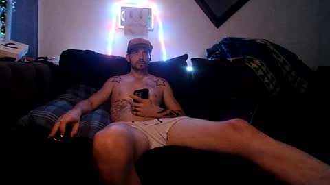 Snapshot of straitpipermann22 chatting on March 25, 2026, 9:59 am straitpipermann22 online show from March 25, 2026, 9:59 am