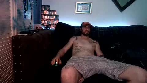 Snapshot of straitpipermann22 chatting on April 3, 2026, 8:07 pm straitpipermann22 online show from April 3, 2026, 8:07 pm
