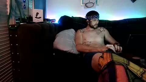 Snapshot of straitpipermann22 chatting on April 15, 2026, 9:04 pm straitpipermann22 online show from April 15, 2026, 9:04 pm