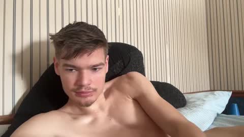 stratman301 online show from February 18, 2025, 6:04 pm