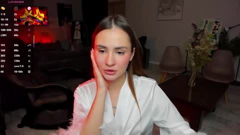 Snapshot of straw_juice chatting on November 7, 2025, 7:14 pm Laura online show from November 7, 2025, 7:14 pm