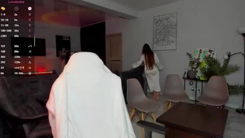 Snapshot of straw_juice chatting on November 14, 2025, 2:32 am Laura online show from November 14, 2025, 2:32 am