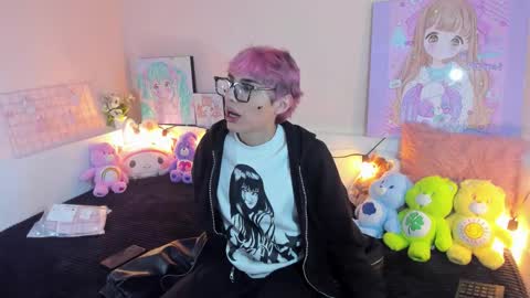 strawberry_kitty_ online show from November 30, 2025, 4:05 am