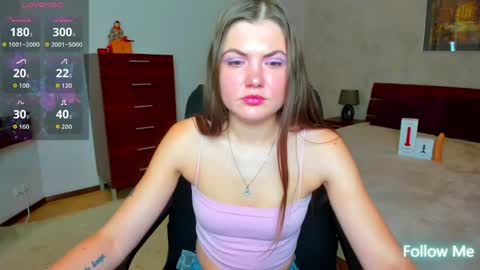 Strawberrylux online show from May 30, 2026, 7:49 am