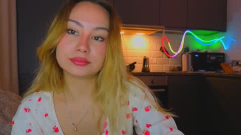 Tati and Lola online show from March 1, 2026, 4:14 am