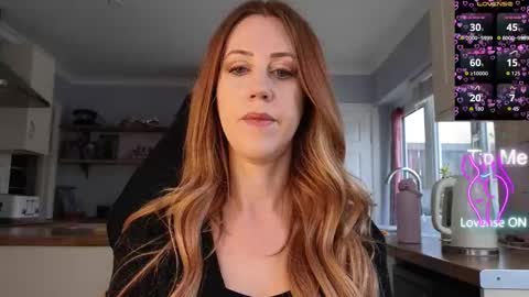 Amorina online show from March 25, 2026, 10:54 am