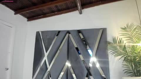 Alexa   online show from October 25, 2025, 10:56 am