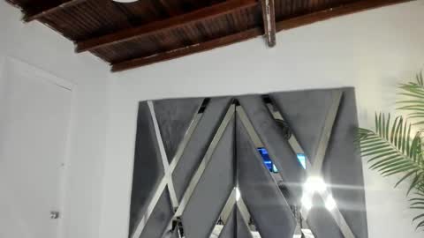 Alexa   online show from December 4, 2025, 10:46 am