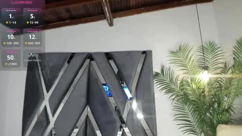 Snapshot of strong_girl_ chatting on February 4, 2026, 11:05 am Alexa online show from February 4, 2026, 11:05 am