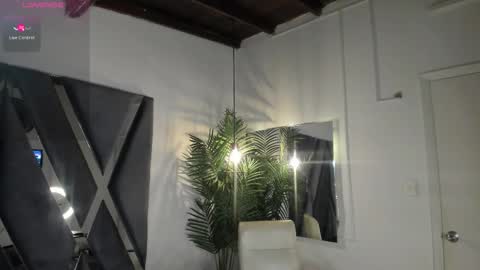 Snapshot of strong_girl_ chatting on March 12, 2026, 11:05 am Alexa online show from March 12, 2026, 11:05 am