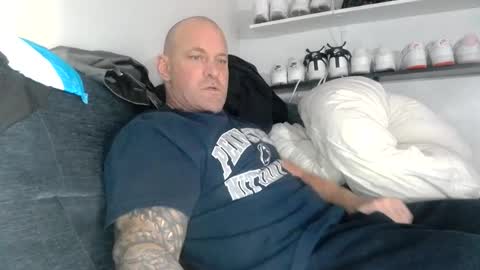 Snapshot of strongandhard073 chatting on January 22, 2025, 4:12 pm StrongAndHard online show from January 22, 2025, 4:12 pm