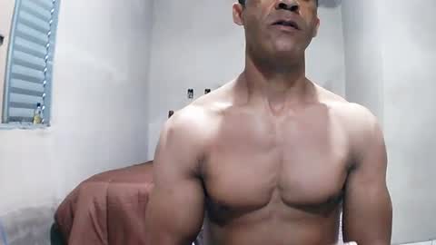 Snapshot of strongdaddyfantastic chatting on July 10, 2026, 3:58 pm strongdaddyfantastic online show from July 10, 2026, 3:58 pm