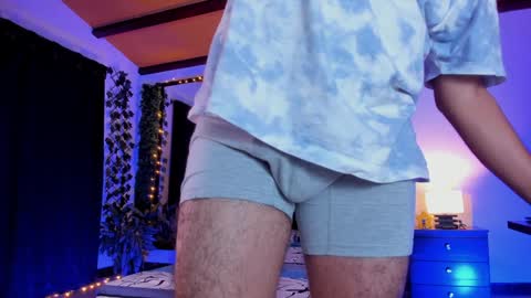 strosa_ online show from January 25, 2025, 2:47 am
