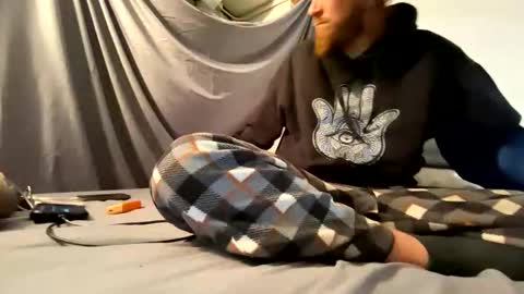 strumie3534336684 online show from November 25, 2025, 10:43 pm