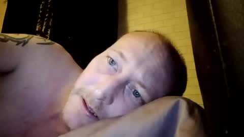 Snapshot of stu_art83 chatting on May 4, 2026, 7:43 pm stu_art83 online show from May 4, 2026, 7:43 pm