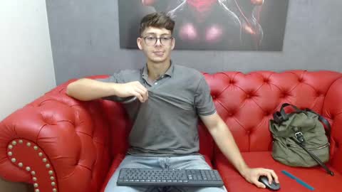 stuart_white online show from September 23, 2025, 10:13 pm