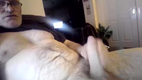 stud_1975 online show from April 4, 2026, 1:04 am