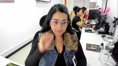 studcb_ online show from October 27, 2025, 4:33 pm