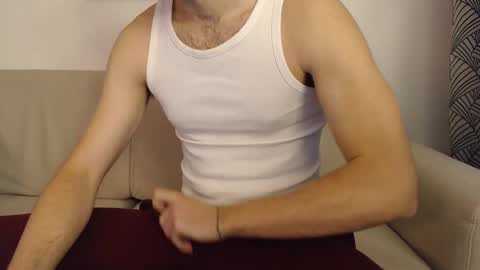 Stud From Paris online show from January 15, 2025, 11:21 am