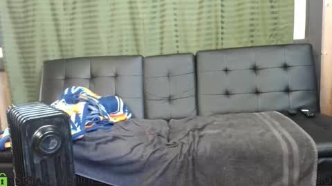 StudioWahines online show from January 12, 2026, 4:01 pm