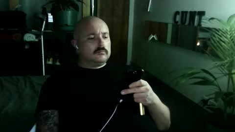 studley_1987 online show from November 21, 2025, 3:22 pm