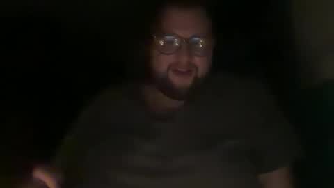 Snapshot of stungbyeros chatting on December 22, 2024, 2:28 am Eros online show from December 22, 2024, 2:28 am