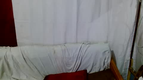 stunningamanda online show from March 1, 2025, 11:50 am