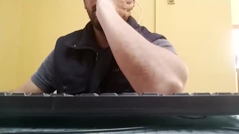 suaber_ online show from October 31, 2025, 6:42 pm