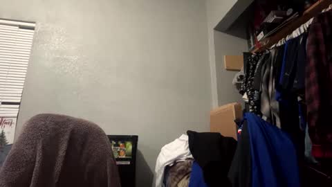 suavecito67 online show from October 14, 2025, 2:23 am