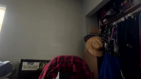 suavecito67 online show from November 27, 2025, 3:58 pm