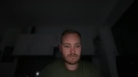 sub_austr online show from October 28, 2025, 9:39 pm