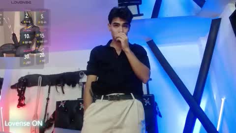 Snapshot of subarashi_ishi69 chatting on November 3, 2025, 7:04 pm subarashi_ishi69 online show from November 3, 2025, 7:04 pm