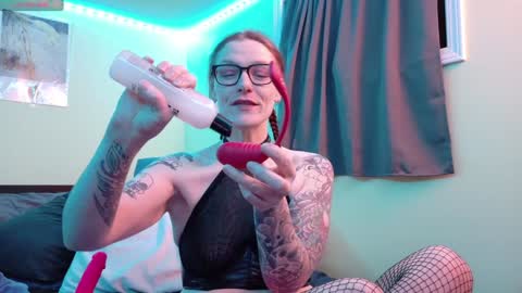 SubbyPunkRuby online show from February 6, 2025, 5:57 am