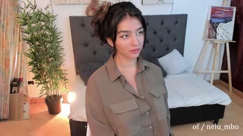 Snapshot of sublimetouch chatting on January 12, 2025, 5:33 pm Zoe online show from January 12, 2025, 5:33 pm