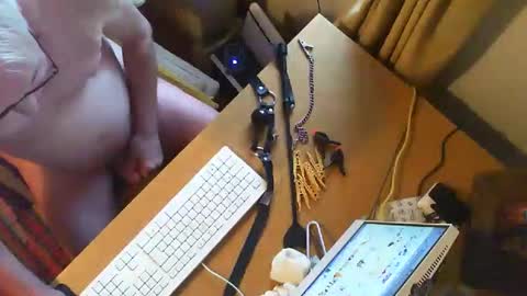 submissive1234567 online show from November 15, 2025, 10:45 am